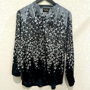 Botique floral top size M